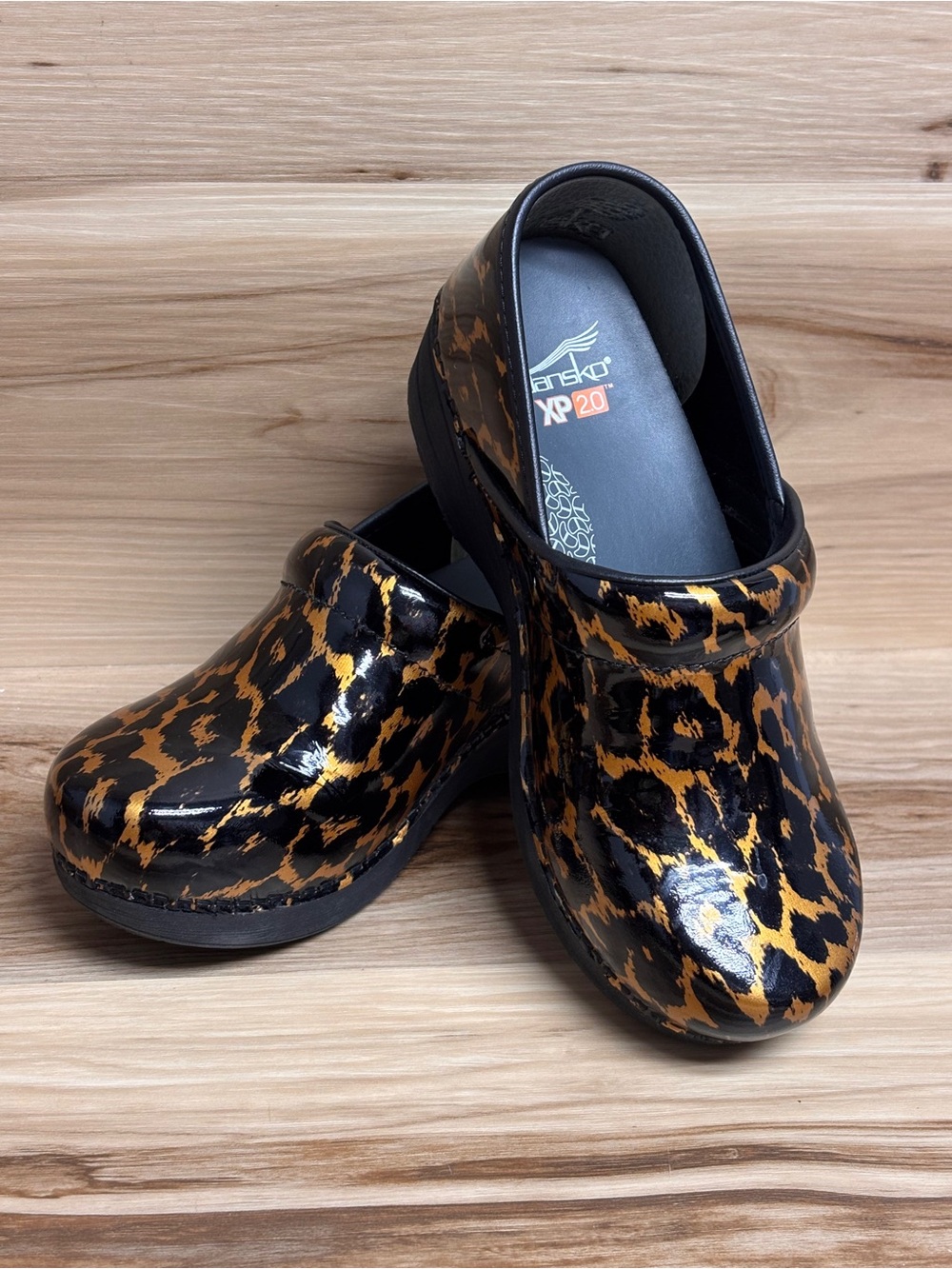 Dansko XP 2.0 leopard print patent leather clogs size 36/ 5.5-6